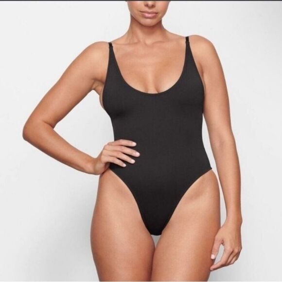 NWT Women's Skims Signature Swim Scoop Neck One-Piece Swimsuit in Gun Metal Grey - Picture 1 of 6